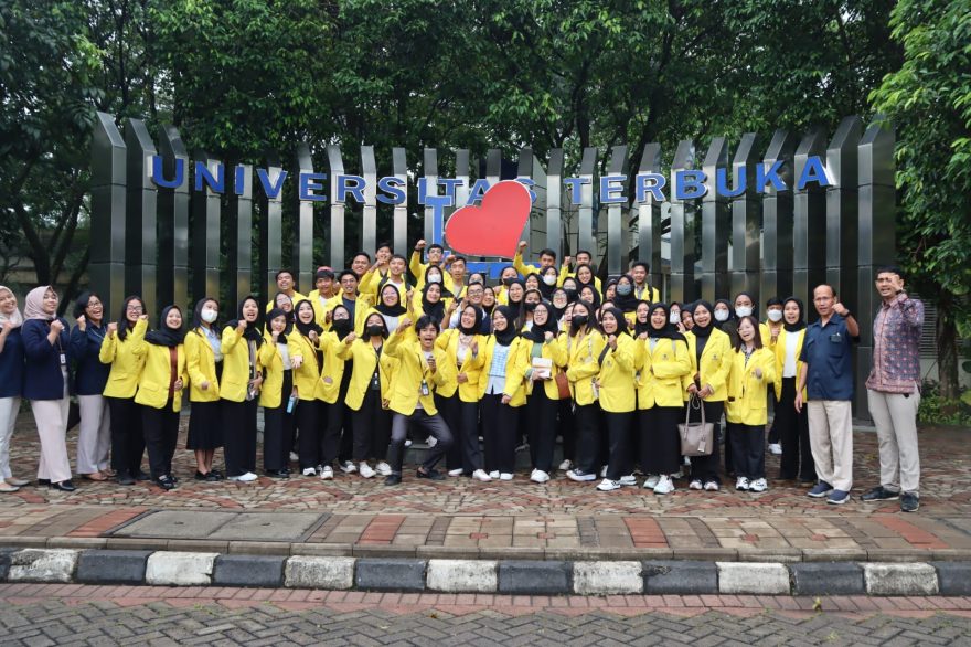 Universitas pendidikan terbuka