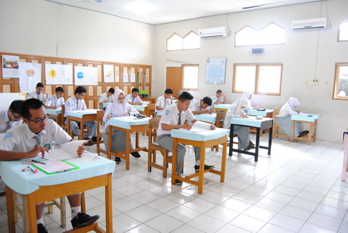 Lembaga pendidikan adalah